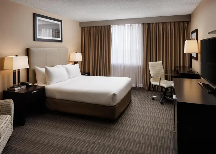 Pomeroy Hotel & Conference Centre