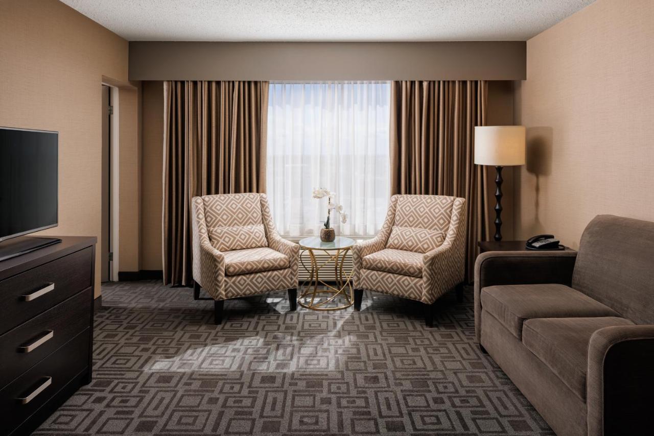 Hotel Pomeroy & Conference Centre